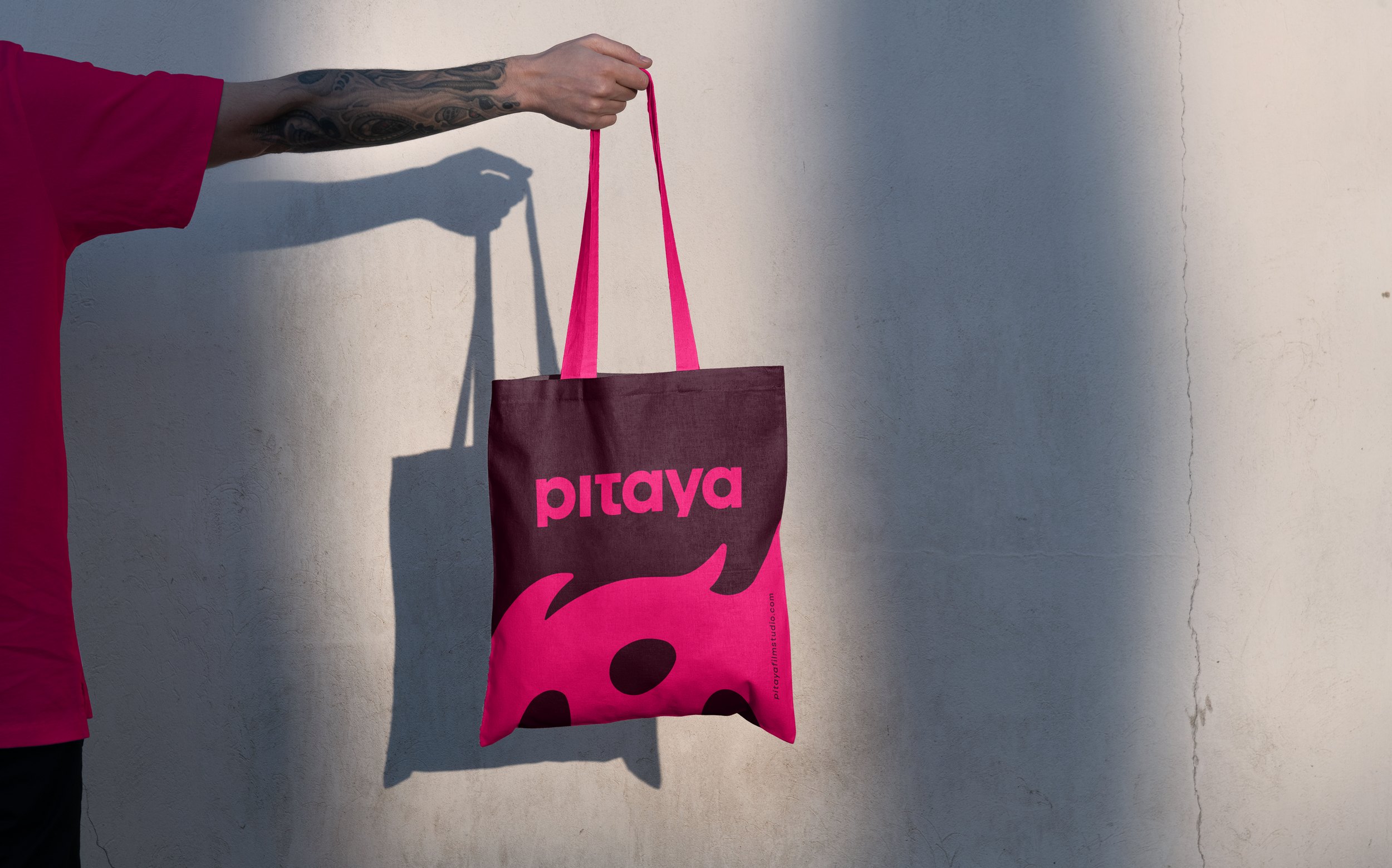 Pitaya tote bag